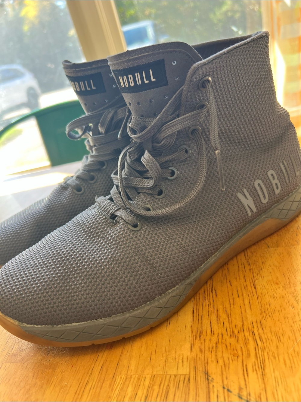 NoBull high tops - men’s 9 - Women’s 10.5